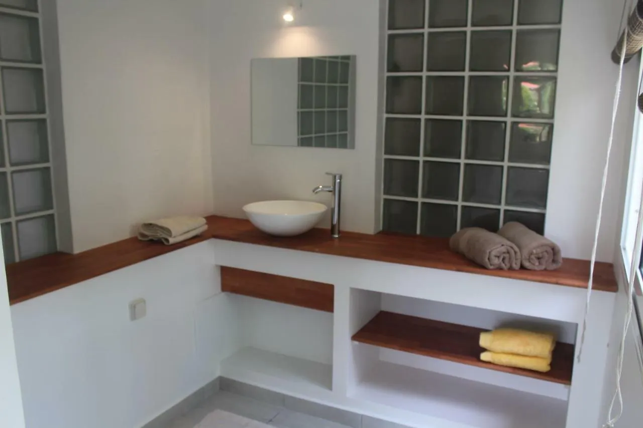 Residence Bois Flotte Sainte-Anne  Guadeloupe