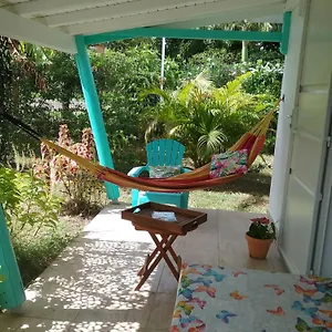 Hébergement de vacances Cajou Dans Domaine Tropical Ventilé à Sainte-anne, Sainte-Anne (Grande-Terre)